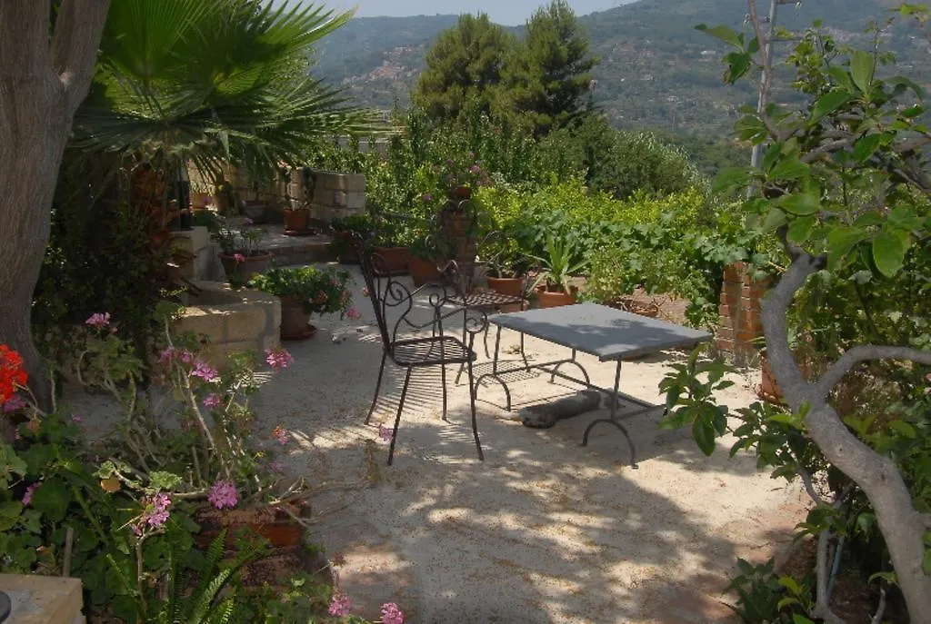 Bed & Breakfast B&B Villa Zia Febronia Patti
